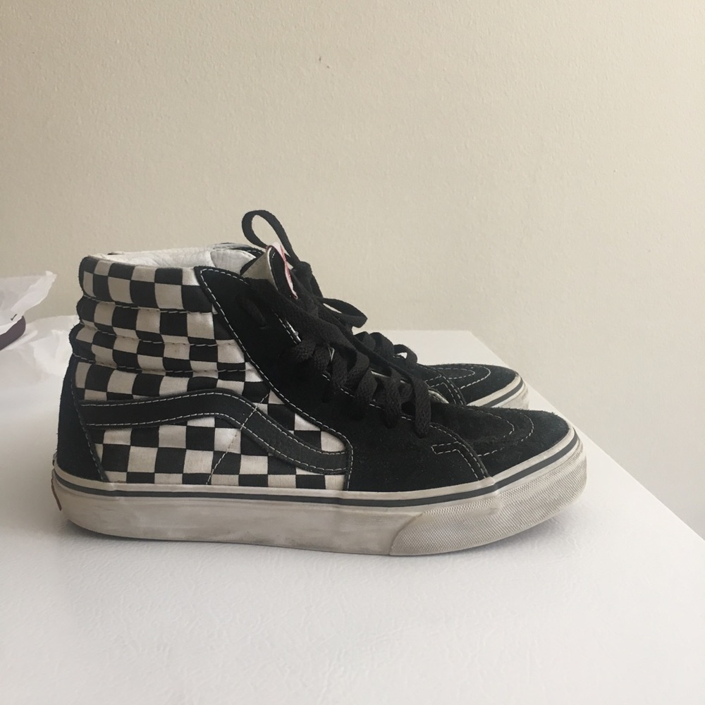 High top checkered Vans
